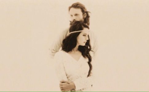 Legenda da foto da postagem: Lana Del Rey e Father John Misty em foto promocional para a imersão videoclíptica Freak. (Foto: Reprodução/Instagram)