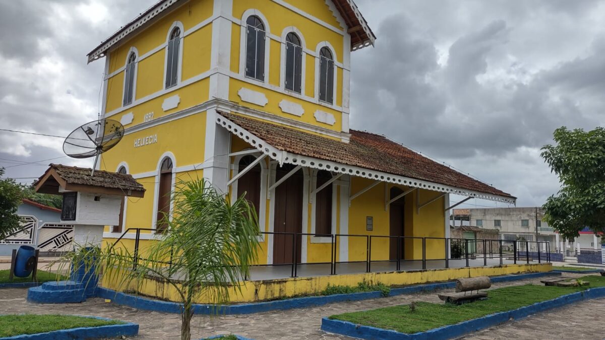 A BAHIMINAS DE FERNANDO BRANT