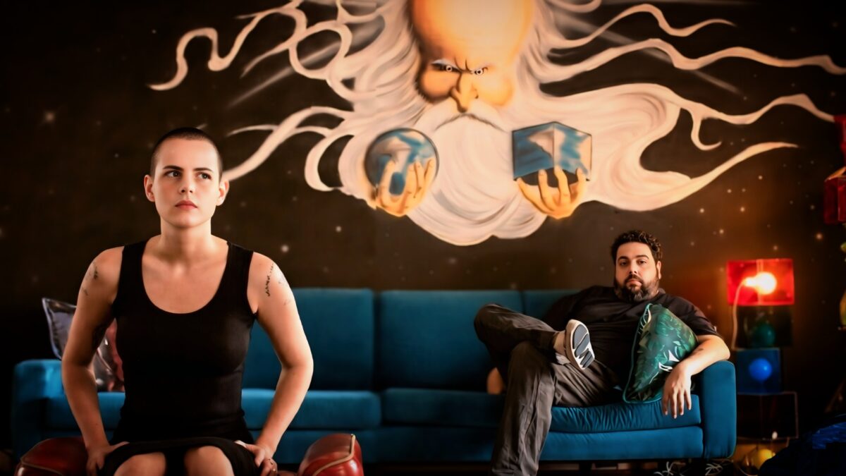 A poética do absurdo e do (in)comum: notas sobre a trajetória de Alexandre Machado (Parte 01)